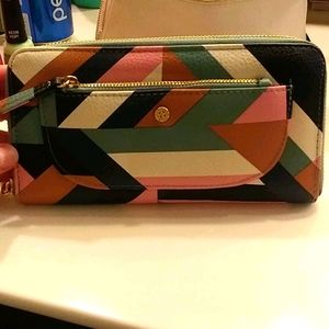 Multi color geo wallet